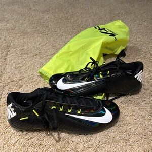 Brand New, Never Worn Nike Carbon Elite 2.0 Cleats Size 13